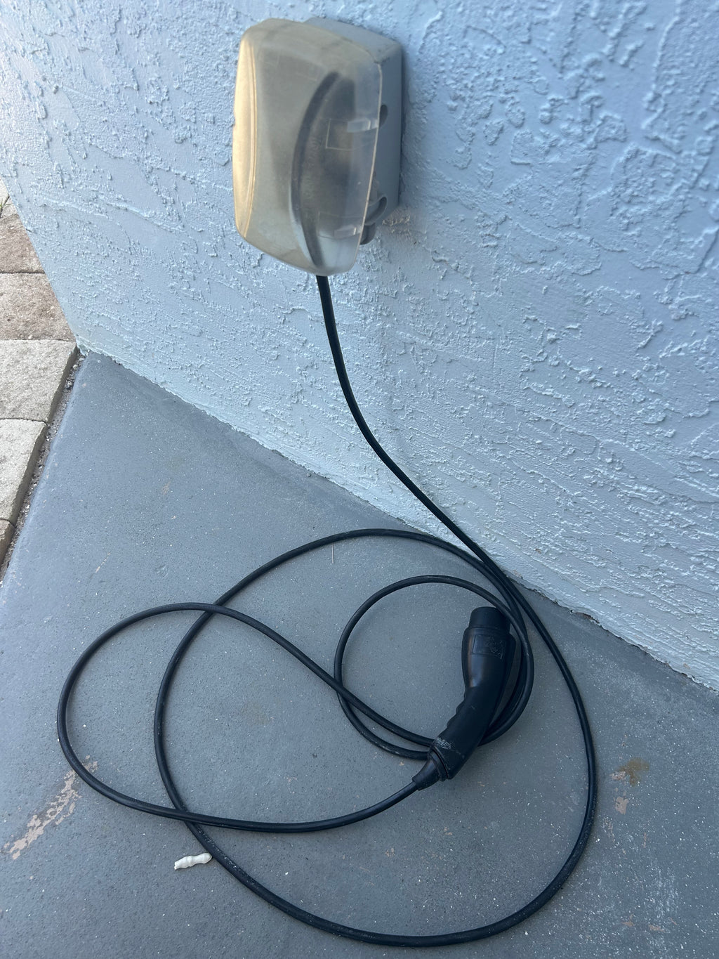 Golf Cart Cord Holder Icon or Evolution